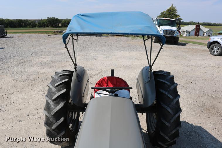 image for item DW9779 1950 Ferguson T020 tractor