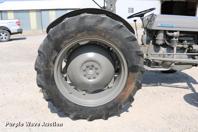 image for item DW9779 1950 Ferguson T020 tractor