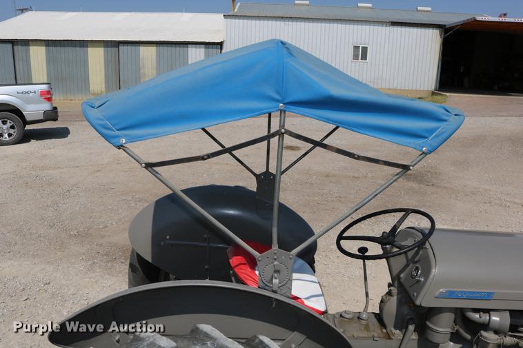 image for item DW9779 1950 Ferguson T020 tractor