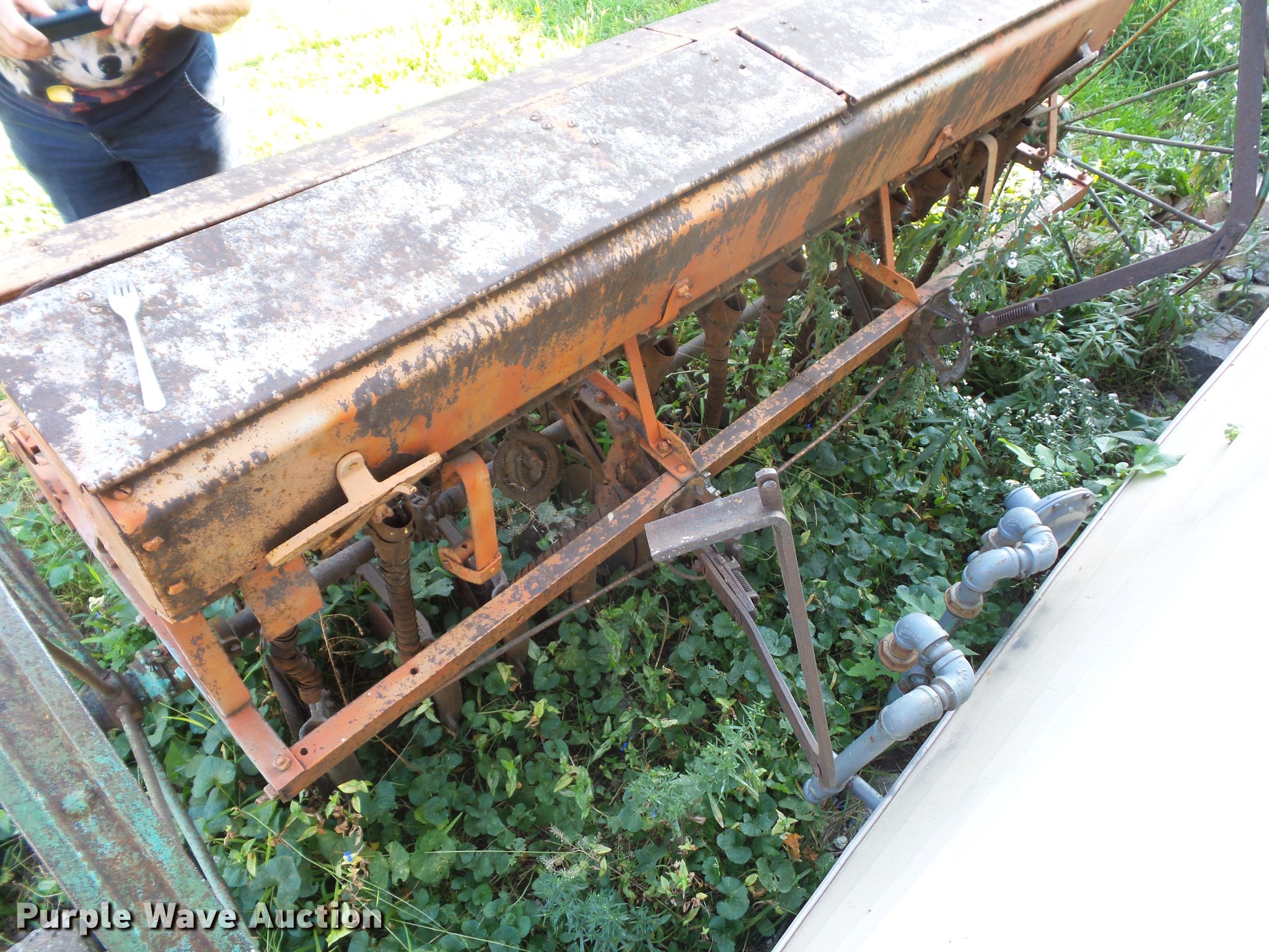 John Deere planter in Kansas City, MO Item DD2087 sold Purple Wave