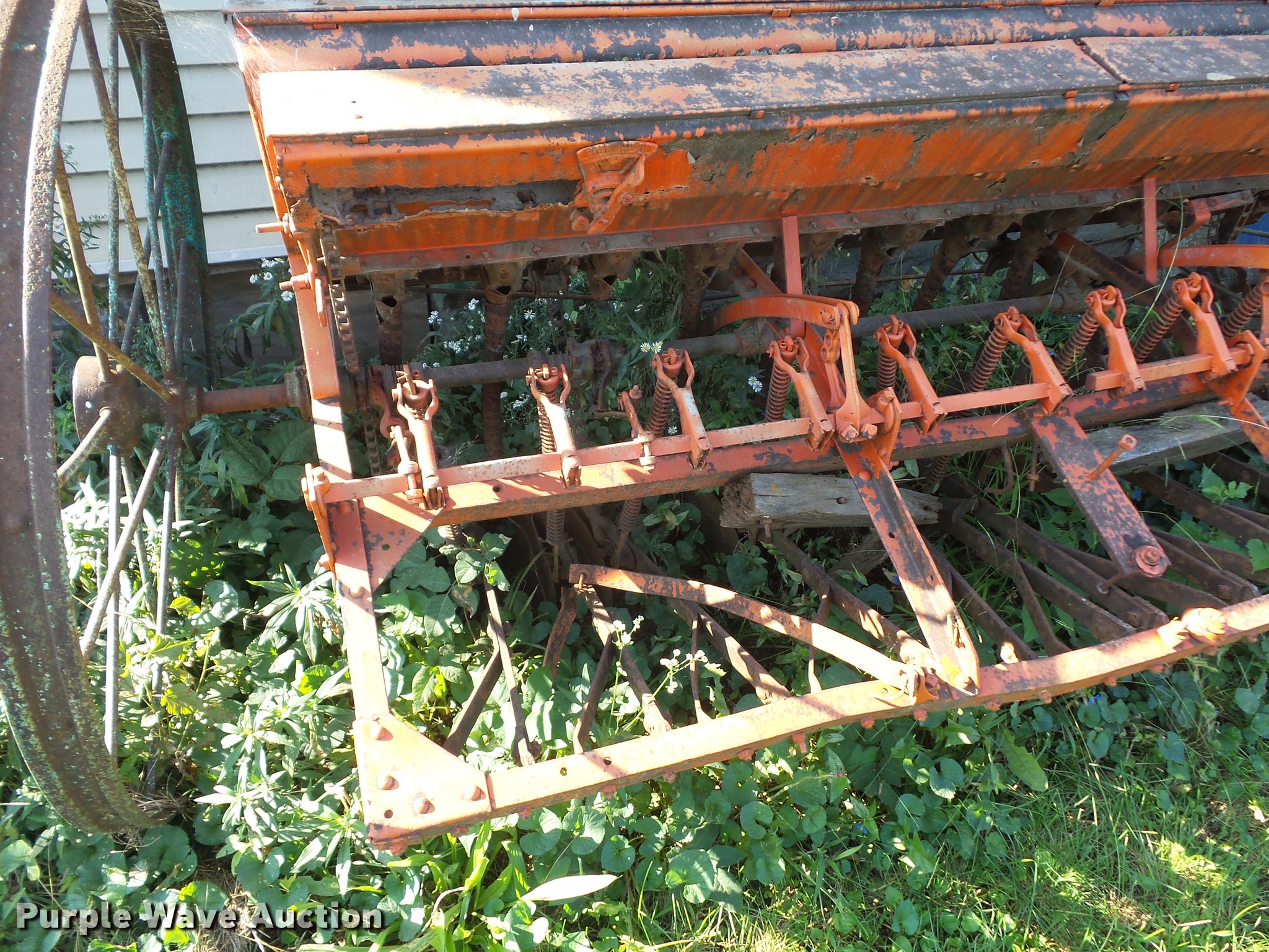 John Deere planter in Kansas City, MO Item DD2087 sold Purple Wave