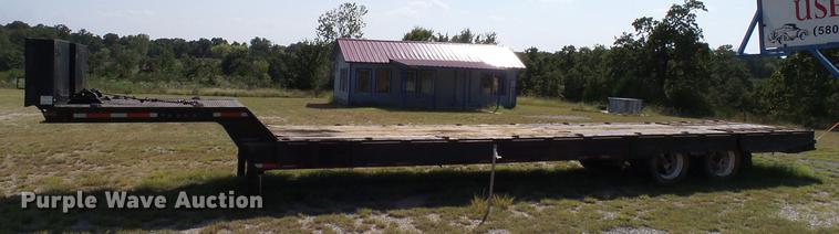 image for item DA6905 1983 Trail-Eze drop deck trailer