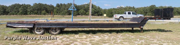 image for item DA6905 1983 Trail-Eze drop deck trailer