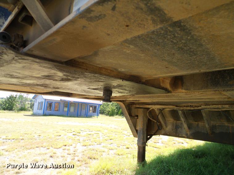 image for item DA6905 1983 Trail-Eze drop deck trailer