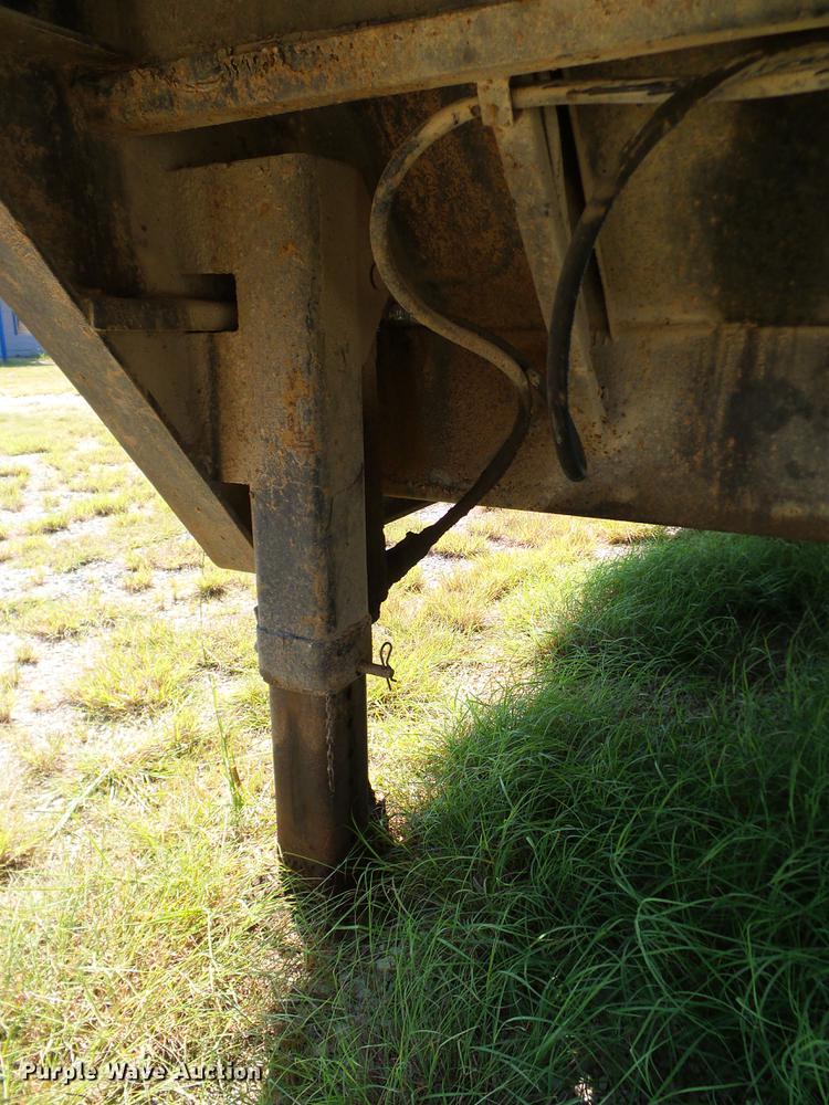 image for item DA6905 1983 Trail-Eze drop deck trailer