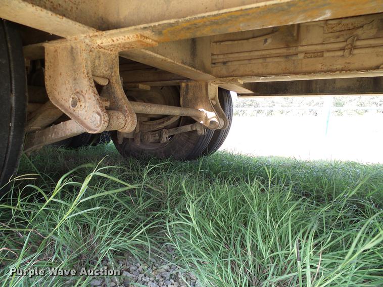 image for item DA6905 1983 Trail-Eze drop deck trailer