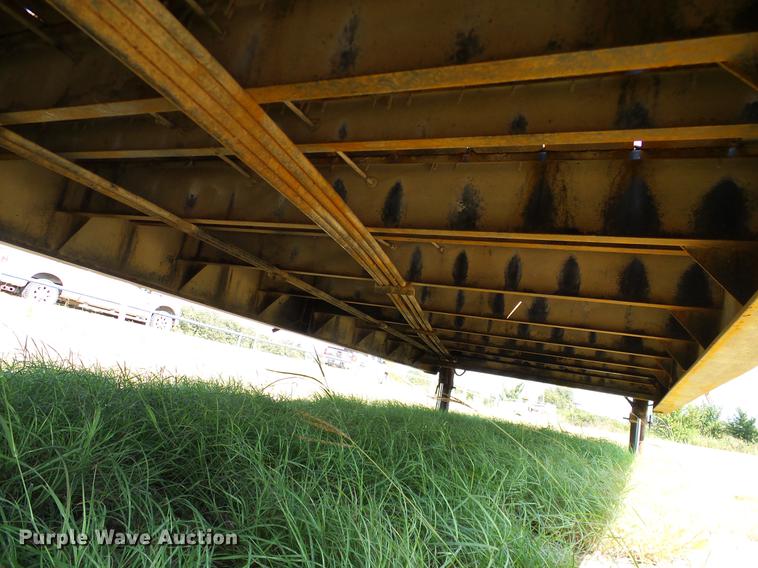 image for item DA6905 1983 Trail-Eze drop deck trailer