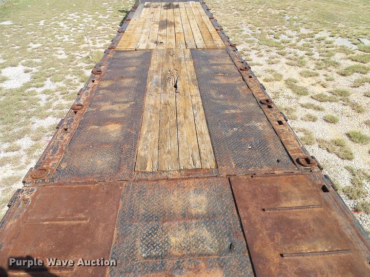 image for item DA6905 1983 Trail-Eze drop deck trailer