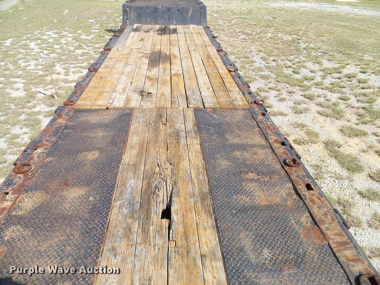 image for item DA6905 1983 Trail-Eze drop deck trailer