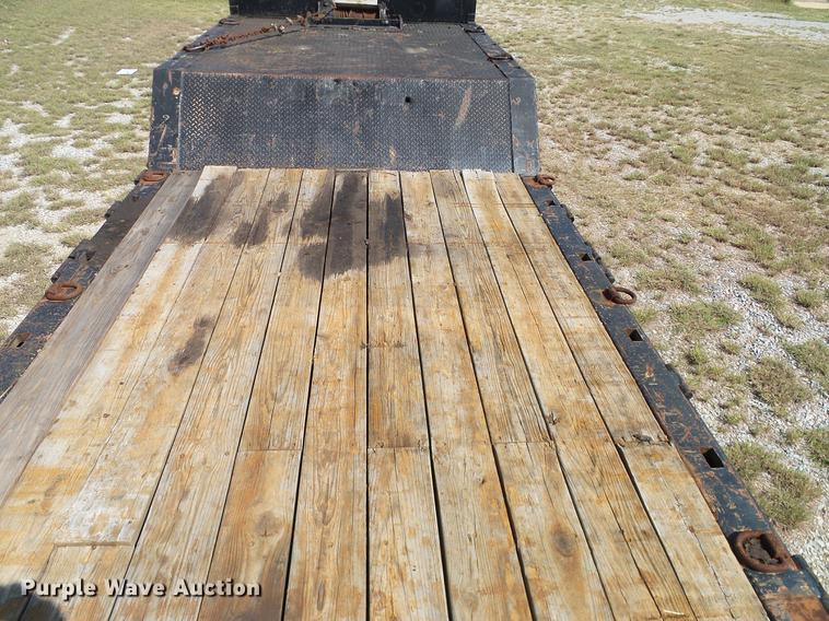 image for item DA6905 1983 Trail-Eze drop deck trailer