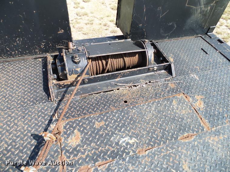 image for item DA6905 1983 Trail-Eze drop deck trailer