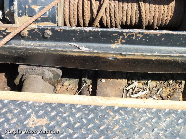 image for item DA6905 1983 Trail-Eze drop deck trailer