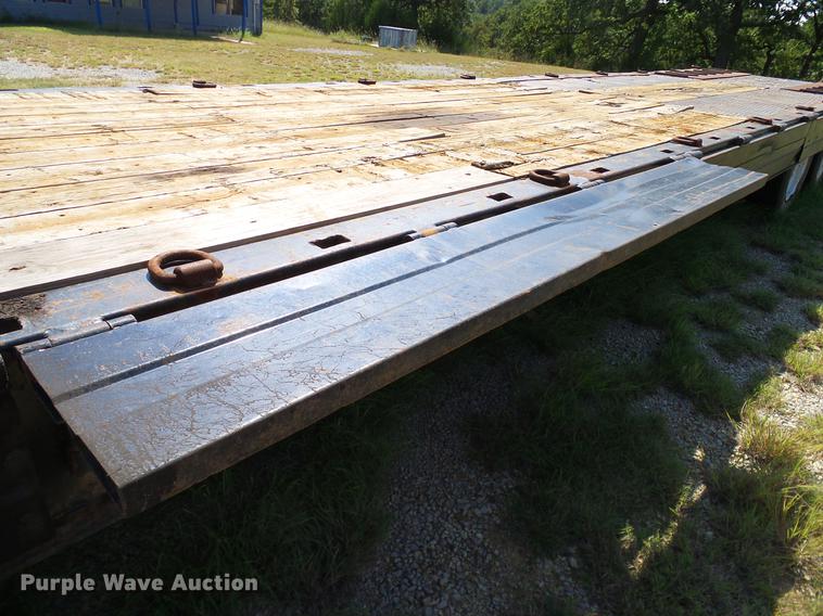 image for item DA6905 1983 Trail-Eze drop deck trailer