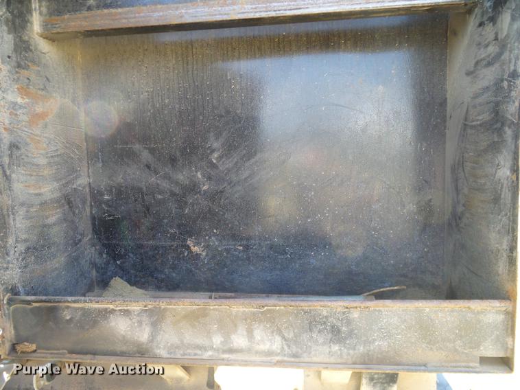 image for item DA6905 1983 Trail-Eze drop deck trailer