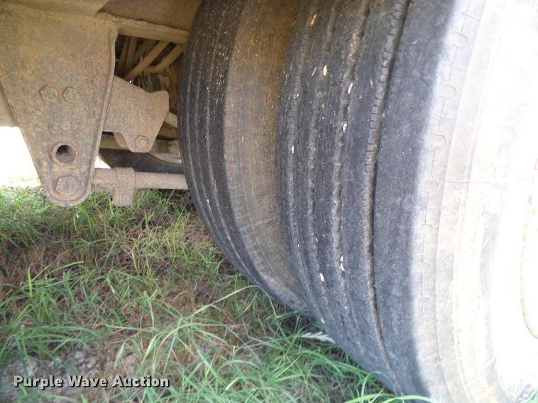 image for item DA6905 1983 Trail-Eze drop deck trailer