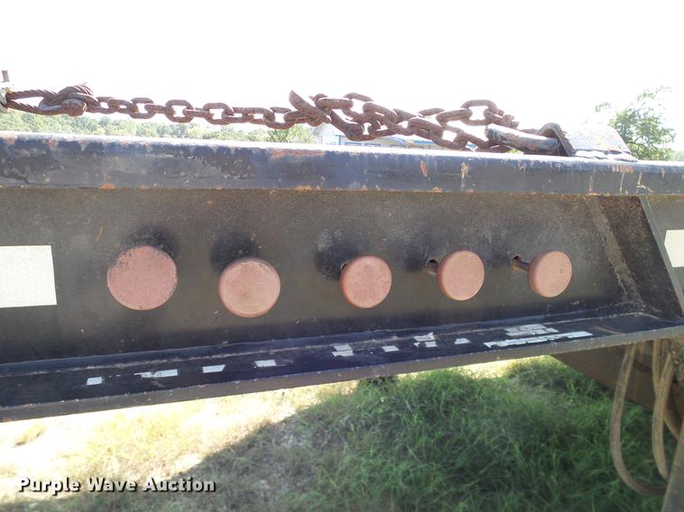 image for item DA6905 1983 Trail-Eze drop deck trailer