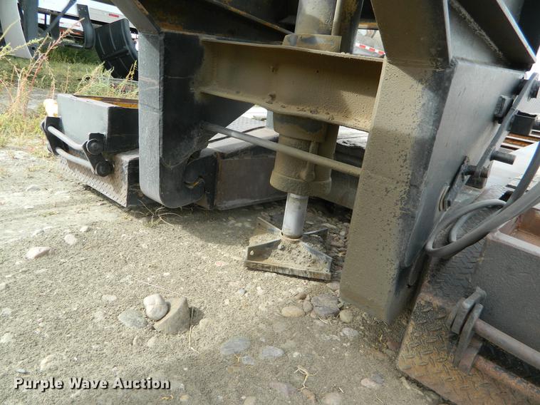 image for item DB1142 1986 Eager Beaver lowboy equipment trailer