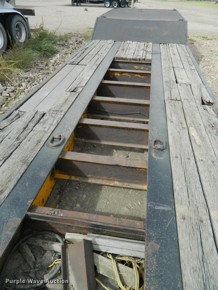 image for item DB1142 1986 Eager Beaver lowboy equipment trailer