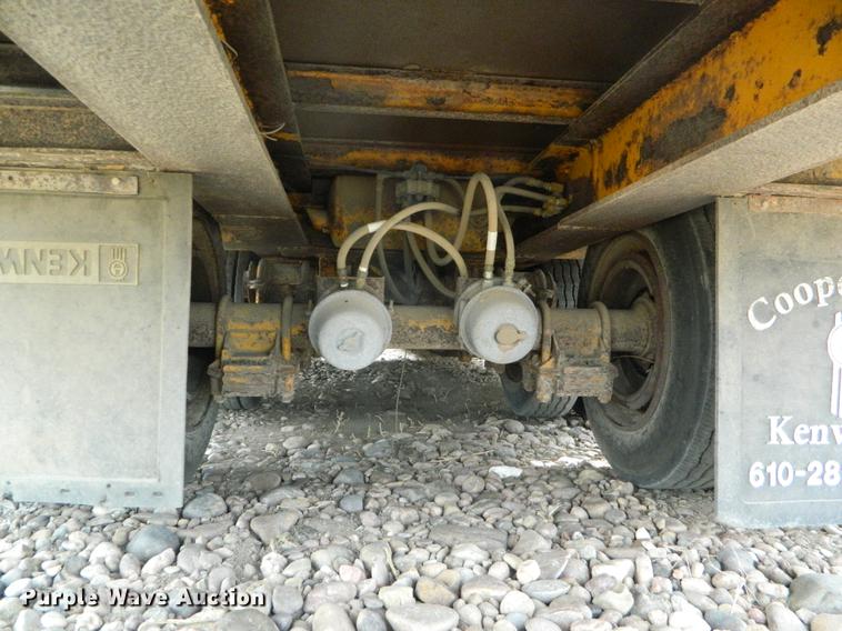 image for item DB1142 1986 Eager Beaver lowboy equipment trailer