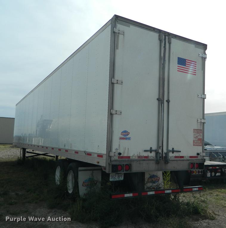 image for item DB1143 2009 Utility 4000D-X dry van trailer