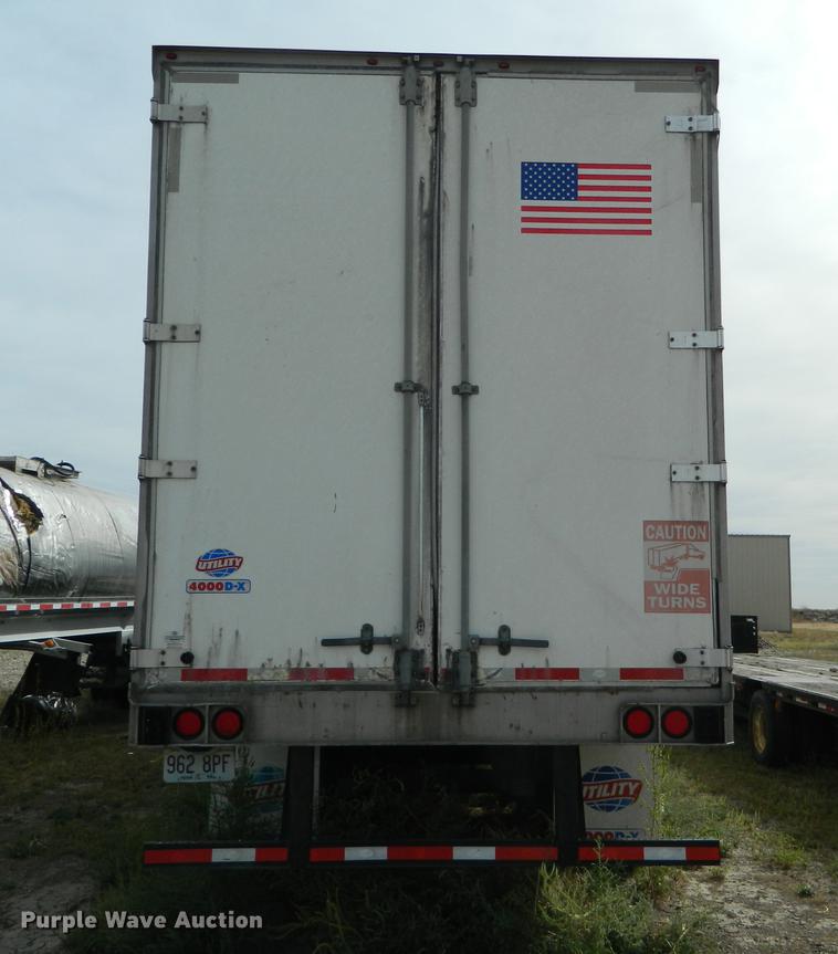 image for item DB1143 2009 Utility 4000D-X dry van trailer