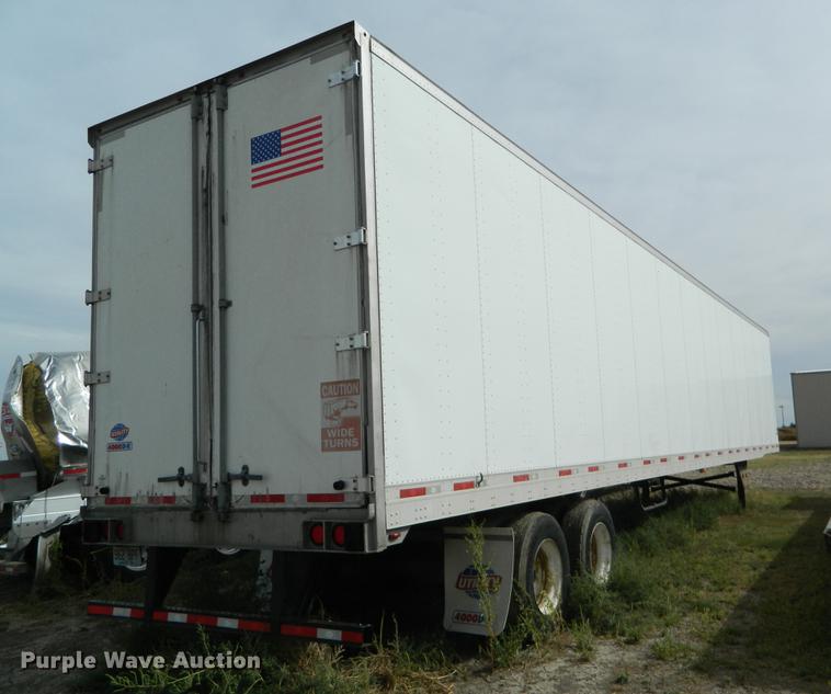 image for item DB1143 2009 Utility 4000D-X dry van trailer