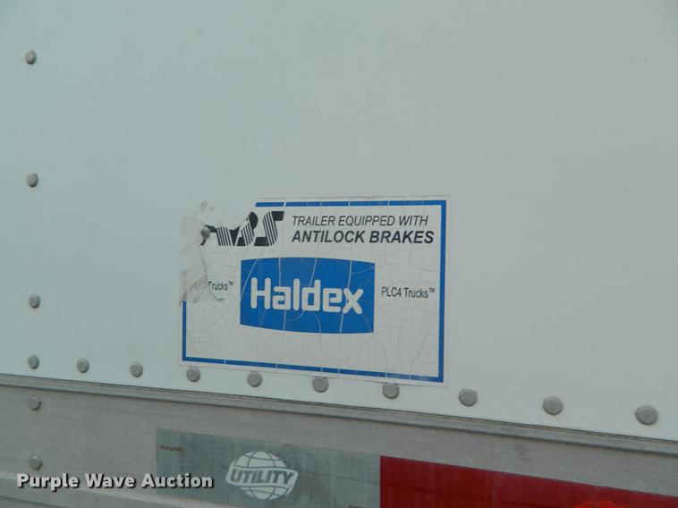 image for item DB1143 2009 Utility 4000D-X dry van trailer