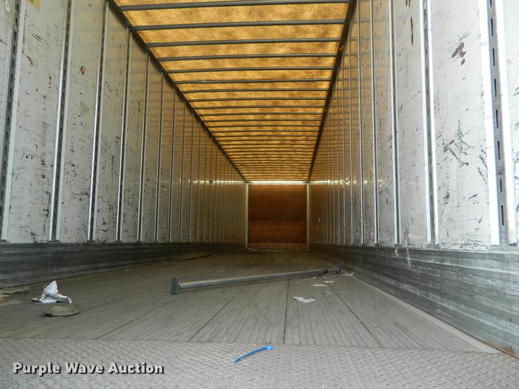 image for item DB1143 2009 Utility 4000D-X dry van trailer