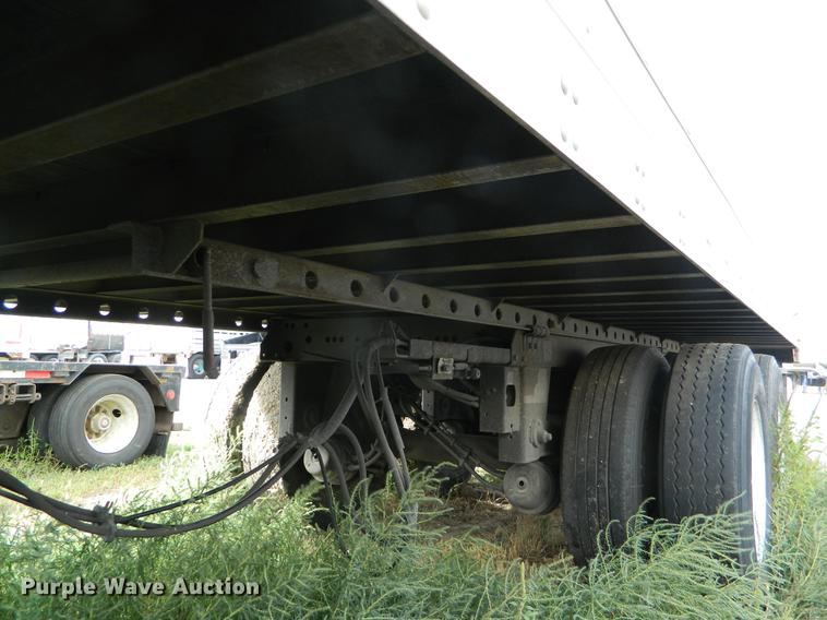 image for item DB1143 2009 Utility 4000D-X dry van trailer