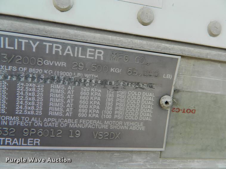 image for item DB1143 2009 Utility 4000D-X dry van trailer