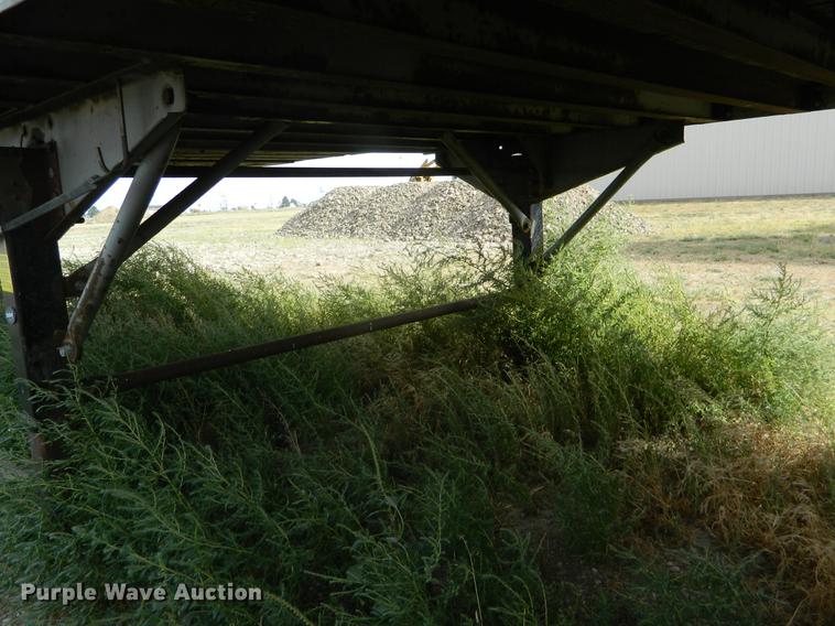 image for item DB1144 1986 Strick dry van trailer