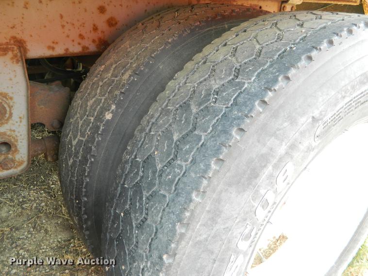 image for item DB1144 1986 Strick dry van trailer