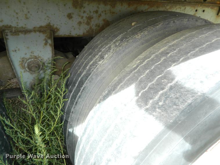 image for item DB1144 1986 Strick dry van trailer