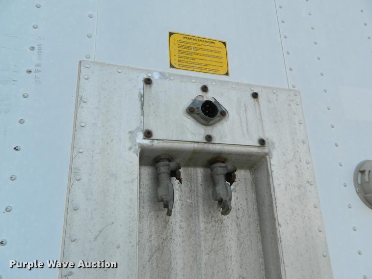 image for item DB1144 1986 Strick dry van trailer