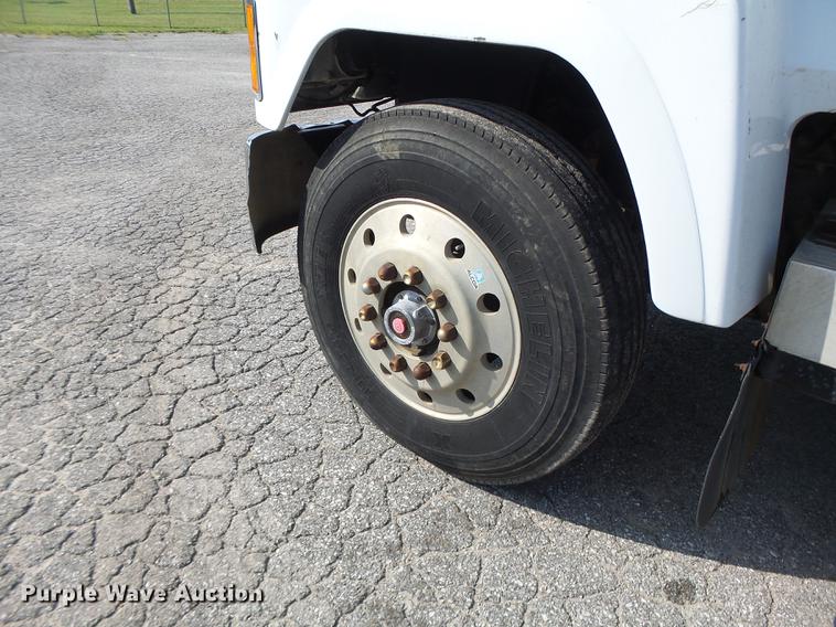 image for item DB1442 1991 Mack CH613 semi truck