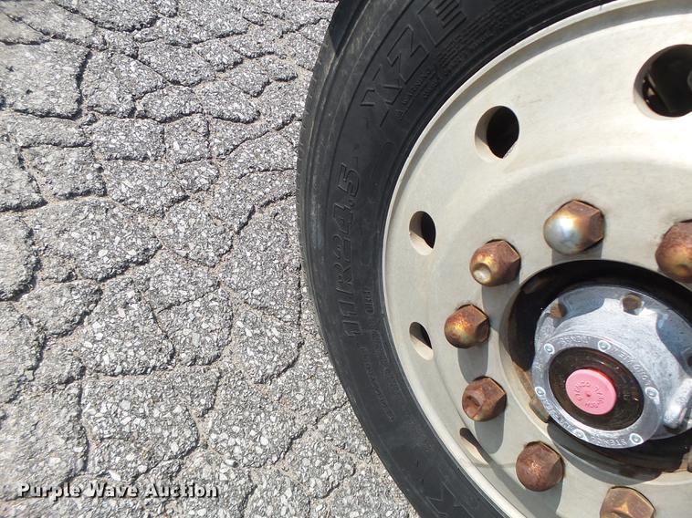 image for item DB1442 1991 Mack CH613 semi truck