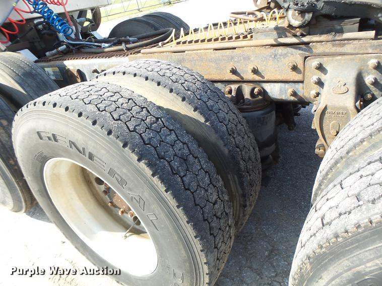 image for item DB1442 1991 Mack CH613 semi truck