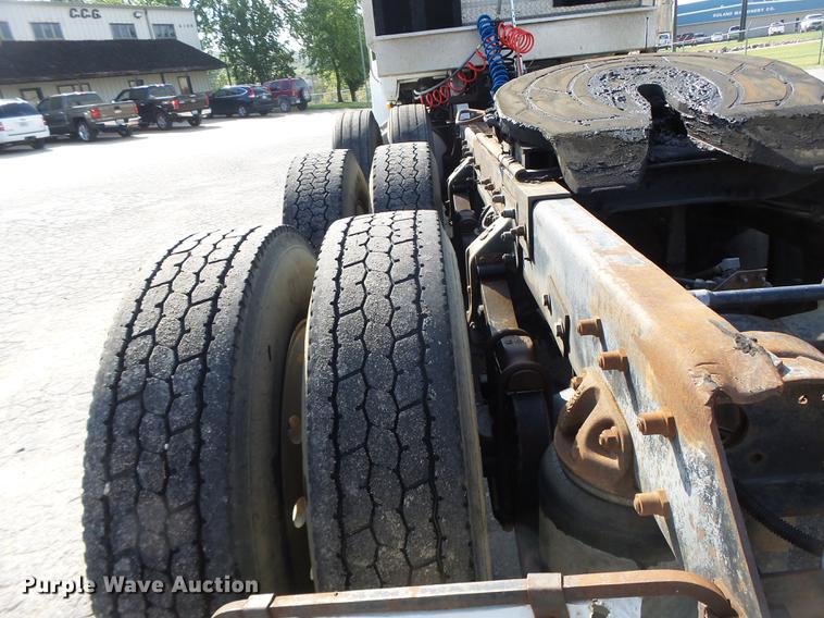 image for item DB1442 1991 Mack CH613 semi truck