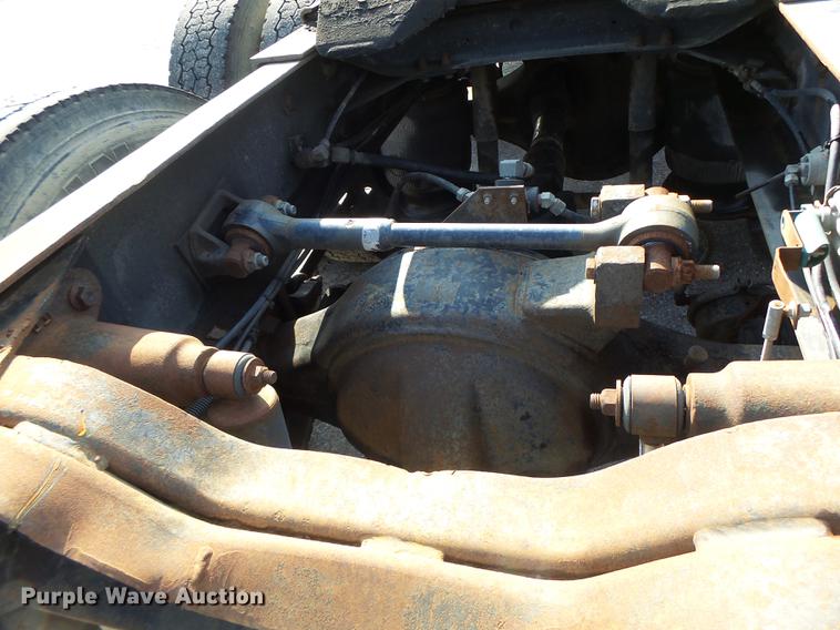 image for item DB1442 1991 Mack CH613 semi truck