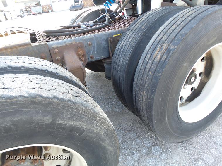 image for item DB1442 1991 Mack CH613 semi truck