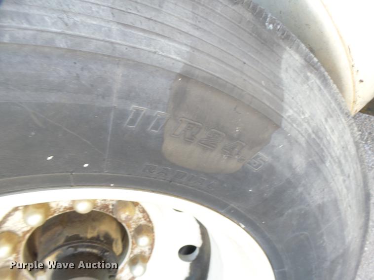 image for item DB1442 1991 Mack CH613 semi truck