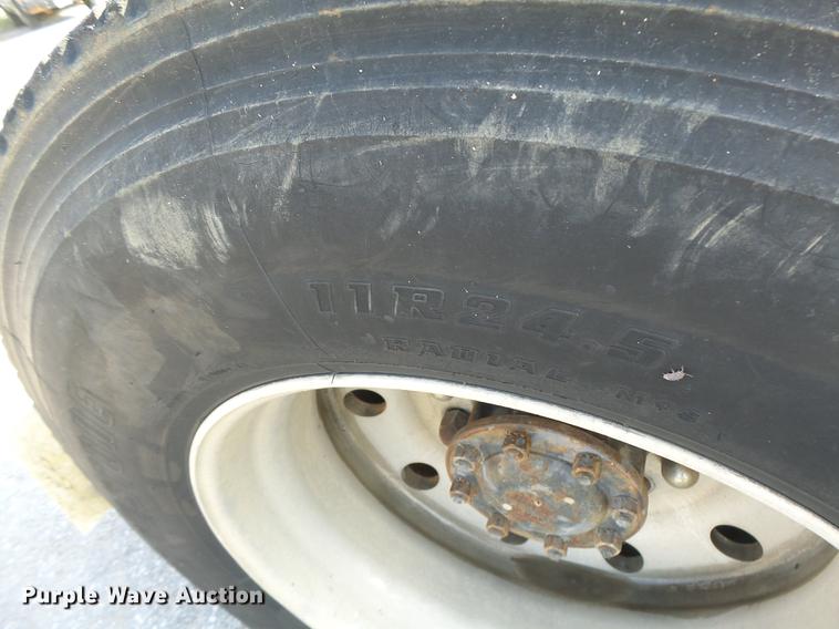 image for item DB1442 1991 Mack CH613 semi truck