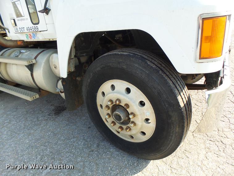 image for item DB1442 1991 Mack CH613 semi truck