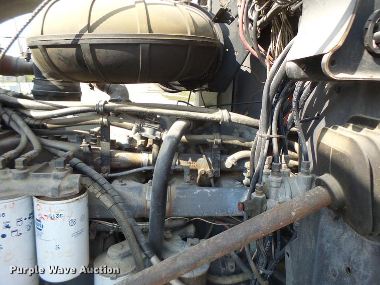 image for item DB1442 1991 Mack CH613 semi truck