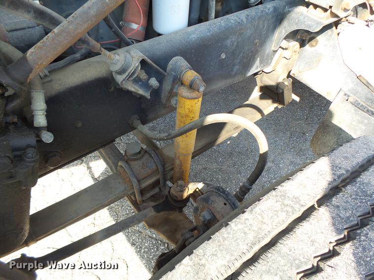 image for item DB1442 1991 Mack CH613 semi truck