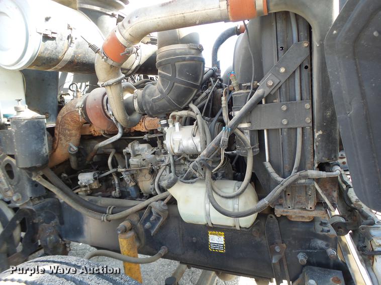 image for item DB1442 1991 Mack CH613 semi truck