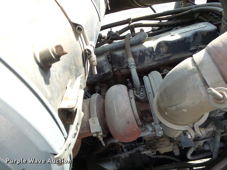 image for item DB1442 1991 Mack CH613 semi truck