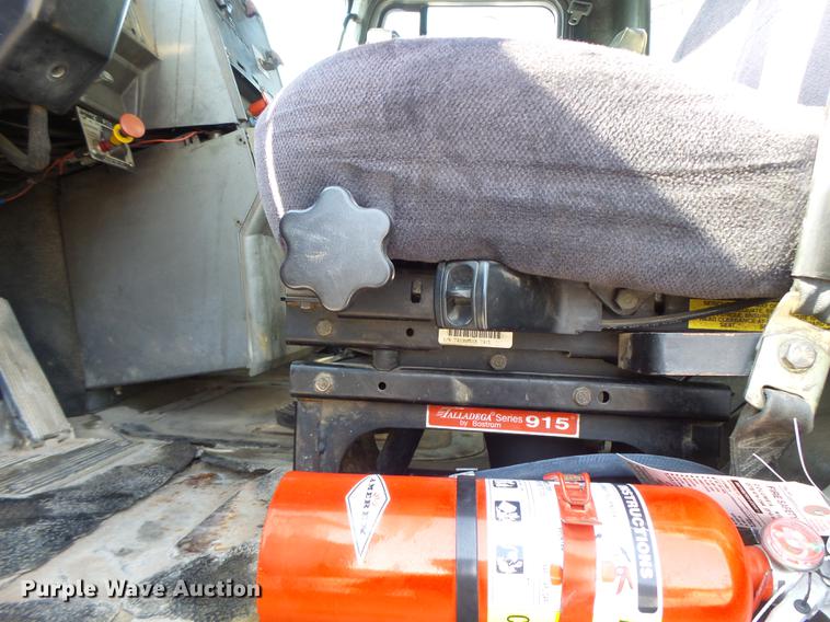 image for item DB1442 1991 Mack CH613 semi truck