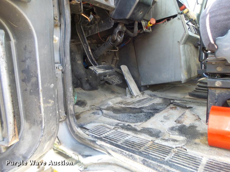 image for item DB1442 1991 Mack CH613 semi truck