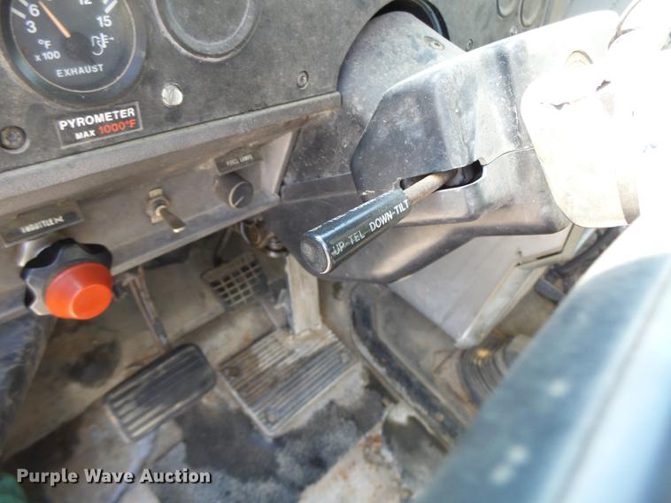 image for item DB1442 1991 Mack CH613 semi truck